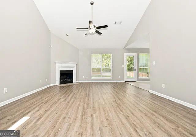 Photo 4 of Sale Pending at 3924 Old Ivy Ct, Ellenwood, GA 30294 | MLS# 10838750 | Listing updated on 2026-09-14