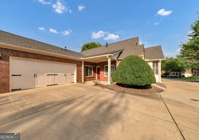 Photo 2 of Condo for sale at 1001 Haven Cir, Douglasville, GA 30135 | MLS# 10842018 | Listing updated on 2026-09-09
