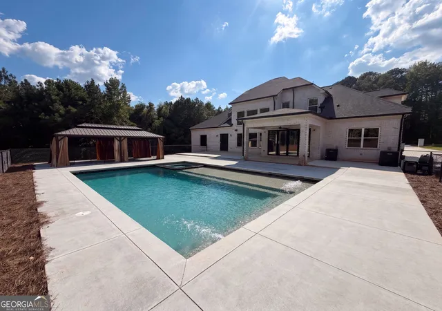 Photo 4 of Single family home for sale at 214 Coastline Rd, Fayetteville, GA 30214 | MLS# 10844315 | Listing updated on 2026-09-11
