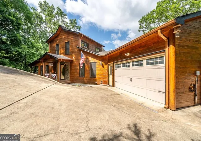 Photo 3 of Single family home for sale at 30 Shepherds Ln, Morganton, GA 30560 | MLS# 10852034 | Listing updated on 2026-10-08
