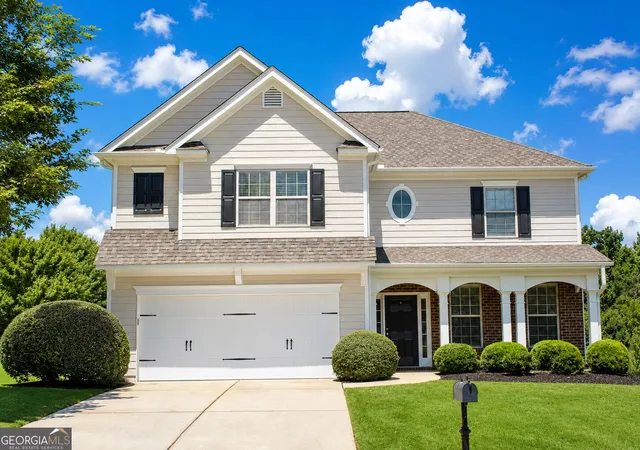 Photo 1 of Single family home for sale at 100 Inverness Ave, Newnan, GA 30263 | MLS# 10833056 | Listing updated on 2026-09-15