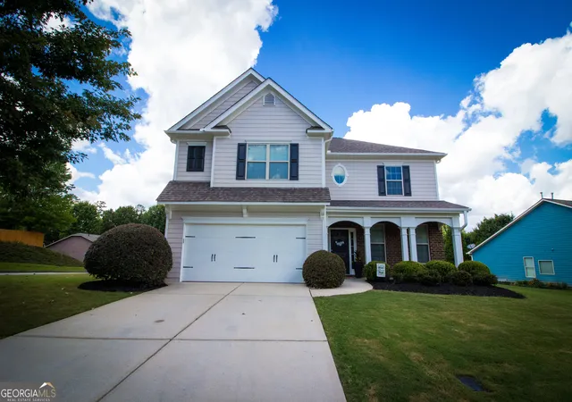 Photo 2 of Single family home for sale at 100 Inverness Ave, Newnan, GA 30263 | MLS# 10833056 | Listing updated on 2026-09-15
