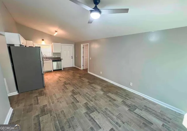 Photo 3 of Single family home for sale at 18 Mockingbird Dr, Cartersville, GA 30120 | MLS# 10841807 | Listing updated on 2026-09-08