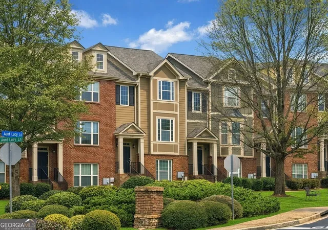 Photo 2 of Townhouse for sale at 3998 Llewellin Ln Sw, Smyrna, GA 30082 | MLS# 10839283 | Listing updated on 2026-09-17