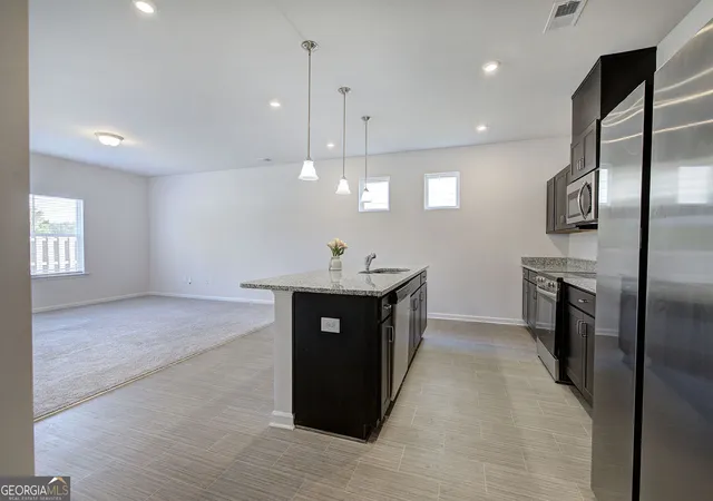 Photo 4 of Single family home for sale at 416 Perth Dr, Cartersville, GA 30121 | MLS# 10840487 | Listing updated on 2026-09-18