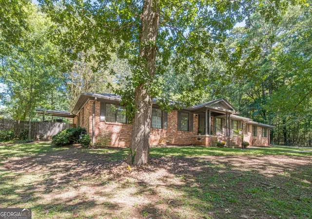 Photo 1 of Single family home for sale at 3121 Cascade Rd Sw, Atlanta, GA 30311 | MLS# 10849161 | Listing updated on 2026-10-27