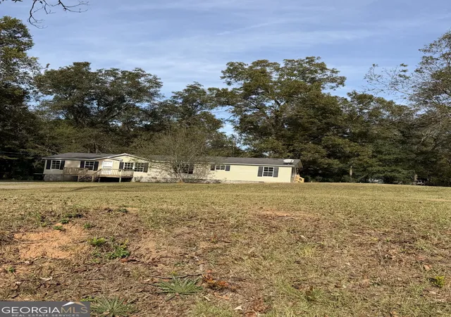 Photo 1 of Manufactured home for sale at 526 Lawrence Rd, Molena, GA 30258 | MLS# 10879544 | Listing updated on 2026-10-27