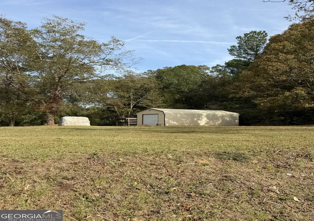 Photo 2 of Manufactured home for sale at 526 Lawrence Rd, Molena, GA 30258 | MLS# 10879544 | Listing updated on 2026-10-27