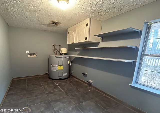 Photo 3 of Single family home for sale at 162 Sherwood Loop, Mcdonough, GA 30253 | MLS# 10846668 | Listing updated on 2026-09-30