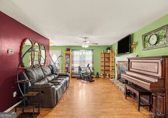 Photo 2 of Single family home for sale at 2943 High Fls Rd, Griffin, GA 30223 | MLS# 10851369 | Listing updated on 2026-10-07
