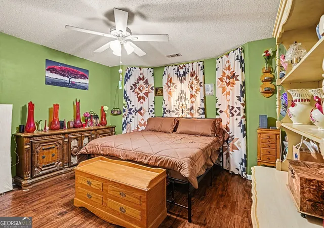Photo 3 of Single family home for sale at 2943 High Fls Rd, Griffin, GA 30223 | MLS# 10851369 | Listing updated on 2026-10-07