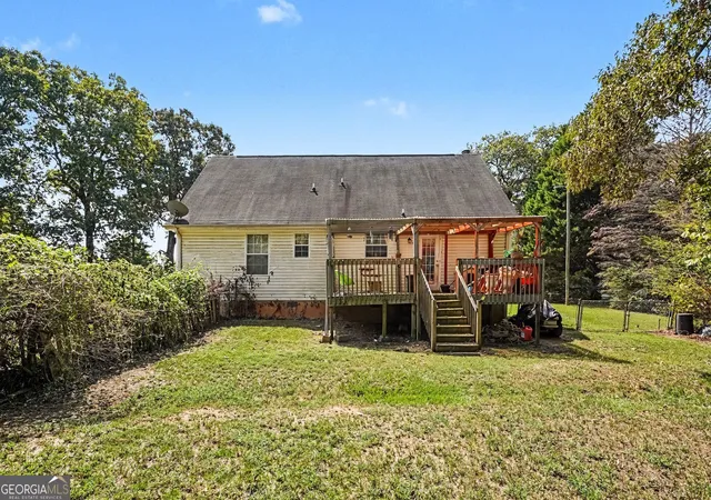 Photo 4 of Single family home for sale at 2943 High Fls Rd, Griffin, GA 30223 | MLS# 10851369 | Listing updated on 2026-10-07