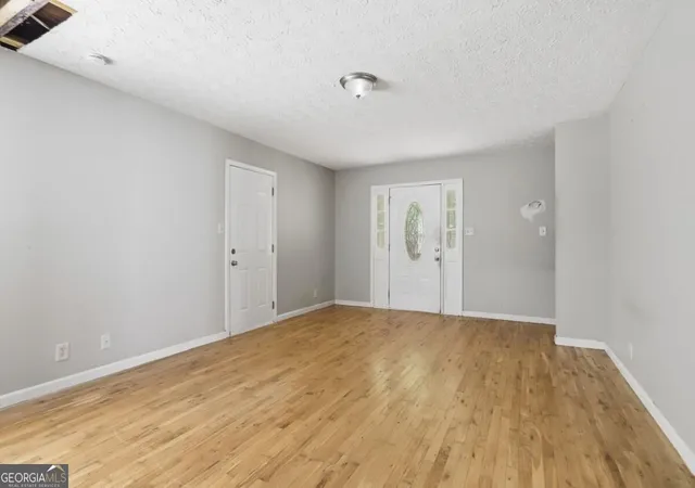 Photo 3 of Single family home for sale at 4945 Bent Crk Ct, Buford, GA 30518 | MLS# 10852695 | Listing updated on 2026-10-08