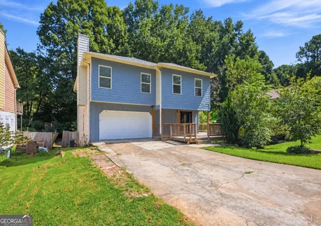 Photo 3 of Single family home for sale at 4945 Bent Crk Ct, Buford, GA 30518 | MLS# 10852695 | Listing updated on 2026-10-08