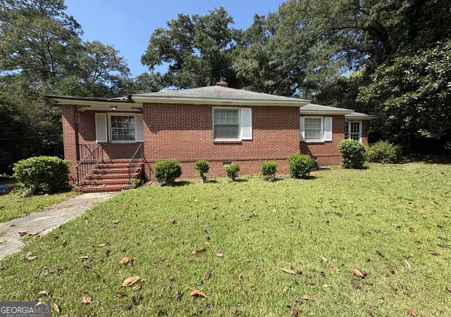 Photo 1 of Single family home for sale at 4075 Edgewood Cir, Columbus, GA 31907 | MLS# 10851911 | Listing updated on 2026-10-07