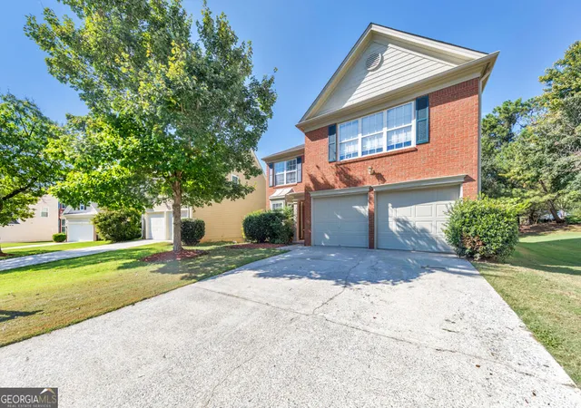 Photo 2 of Single family home for sale at 170 Calborne Ct, Johns Creek, GA 30005 | MLS# 10826332 | Listing updated on 2026-09-27