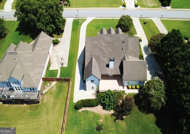 Photo 3 of Single family home for sale at 1232 Reece Dr, Hoschton, GA 30548 | MLS# 10875725 | Listing updated on 2026-10-31