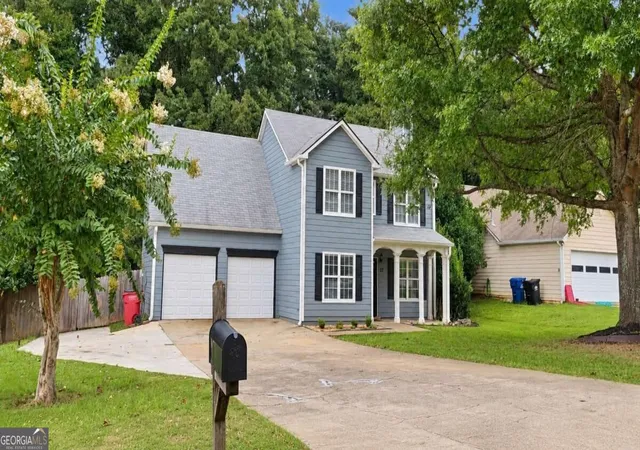Photo 2 of Single family home for sale at 32 Maddox Rd SE, Acworth, GA 30102 | MLS# 10842742 | Listing updated on 2026-09-11
