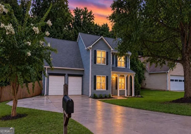 Photo 3 of Single family home for sale at 32 Maddox Rd SE, Acworth, GA 30102 | MLS# 10842742 | Listing updated on 2026-09-11