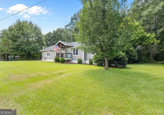 Photo 3 of Single family home for sale at 210 Poplar St, Bowdon, GA 30108 | MLS# 10838330 | Listing updated on 2026-10-06