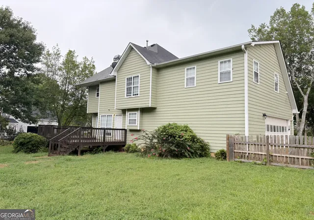 Photo 2 of Single family home for sale at 464 Walnut Crk Dr, Stockbridge, GA 30281 | MLS# 10851668 | Listing updated on 2026-10-09