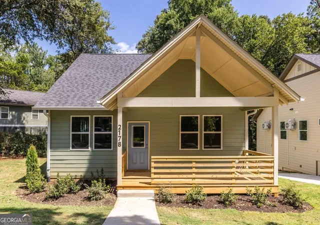 Photo 2 of Single family home for sale at 2178 Bicknell St Nw, Atlanta, GA 30315 | MLS# 10846445 | Listing updated on 2026-09-30