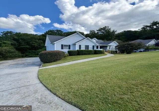 Photo 3 of Single family home for sale at 4 Hillstone Way, Cartersville, GA 30121 | MLS# 10818813 | Listing updated on 2026-09-10