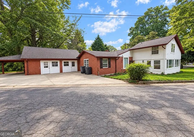 Photo 1 of Multi family home for sale at 3157 Old Jonesboro Rd, Hapeville, GA 30354 | MLS# 10876904 | Listing updated on 2026-10-28