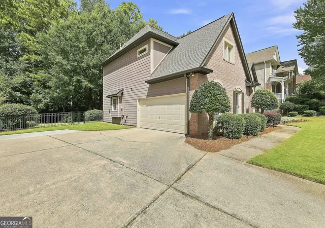 Photo 4 of Single family home for sale at 34 Hidden Woods Ln, Newnan, GA 30265 | MLS# 10835901 | Listing updated on 2026-09-13