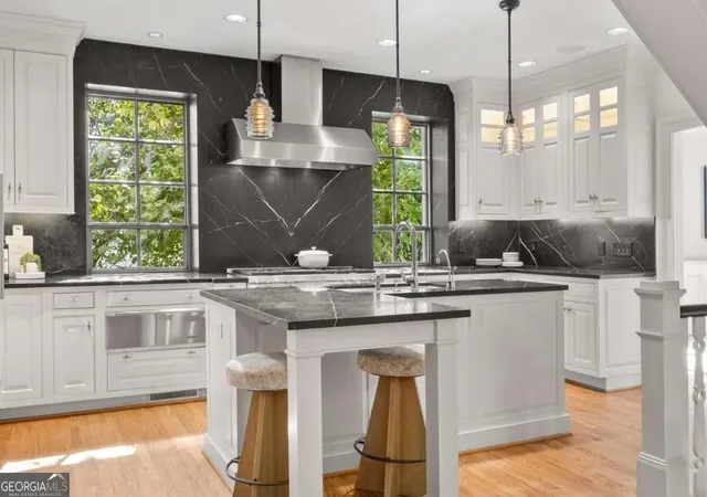 Photo 4 of Single family home for sale at 707 Darlington Rd NE, Atlanta, GA 30305 | MLS# 10849126 | Listing updated on 2026-10-30