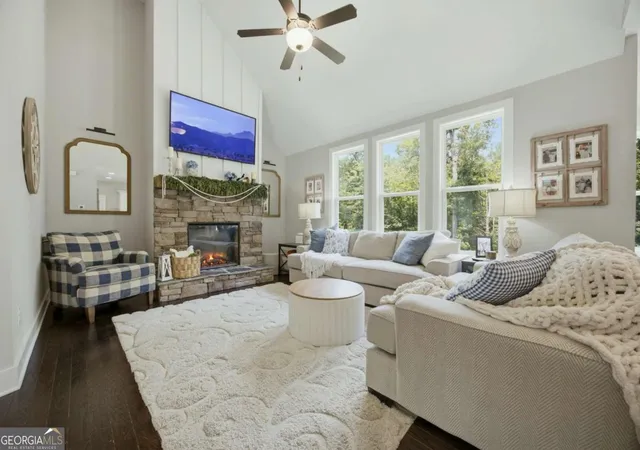 Photo 1 of Single family home for sale at 25 Griffin Ml Dr Nw, Cartersville, GA 30120 | MLS# 10815275 | Listing updated on 2026-09-09