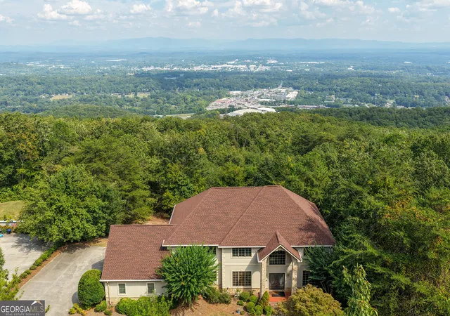 Single family home for sale at 815 Battlefield Park Dr, Dalton, GA 30720 | MLS# 10853393