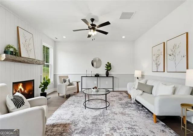 Photo 3 of Single family home for sale at 200 Loyd Rd, Mansfield, GA 30055 | MLS# 10795668 | Listing updated on 2026-09-01