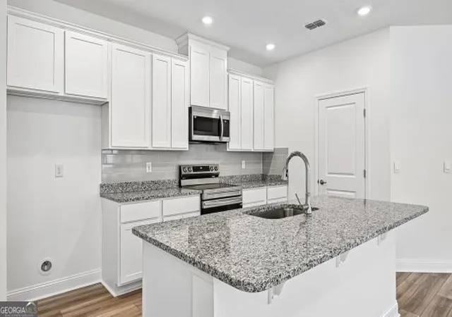 Photo 3 of Single family home for sale at 274 Edgewater Dr, St. Marys, GA 31558 | MLS# 10845127 | Listing updated on 2026-09-26