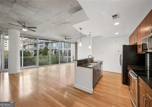 Photo 3 of Condo for sale at 950 W Peachtree St Nw #903, Atlanta, GA 30309 | MLS# 10848705 | Listing updated on 2026-10-02