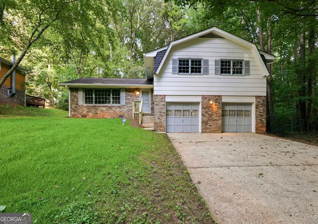 Photo 1 of Single family home for sale at 7052 Lodgepole Dr, Morrow, GA 30260 | MLS# 10848934 | Listing updated on 2026-09-26