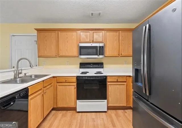 Photo 4 of Single family home for sale at 1401 Flanagan Ml Dr, Auburn, GA 30011 | MLS# 10837087 | Listing updated on 2026-09-15