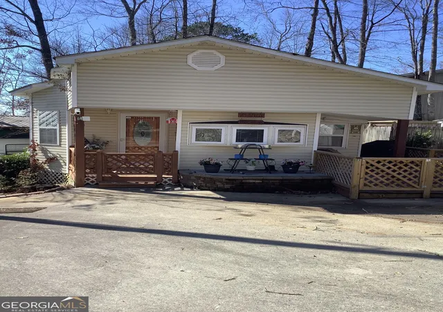 Photo 2 of Single family home for sale at 32 Yogi Bear Blvd, Cleveland, GA 30528 | MLS# 10831749 | Listing updated on 2026-09-12