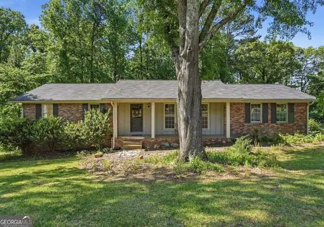 Photo 2 of Single family home for sale at 4845 Jennifer Ln, Douglasville, GA 30135 | MLS# 10846667 | Listing updated on 2026-09-25