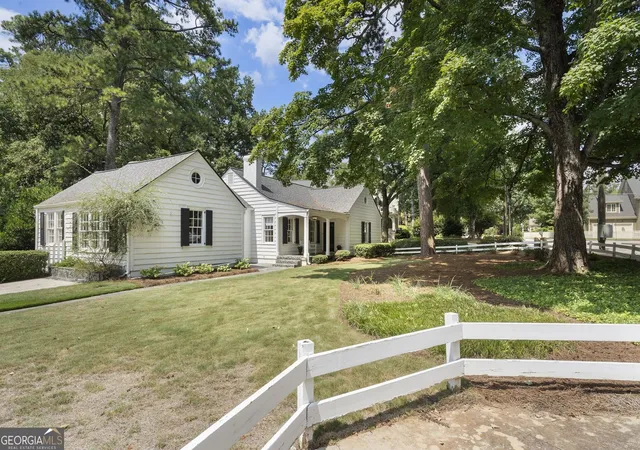 Photo 39 of Single family home for sale at 835 Glenbrook Dr, Atlanta, GA 30318 | MLS# 10844356 | Listing updated on 2026-09-11