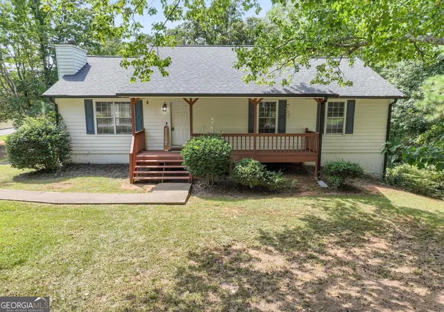 Photo 2 of Single family home for sale at 45 Boxwood Ct, Mcdonough, GA 30252 | MLS# 10833473 | Listing updated on 2026-09-18