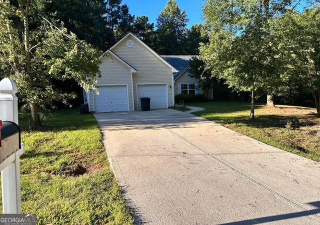 Photo 1 of Single family home for sale at 89 Oak Ridge Dr, Dawsonville, GA 30534 | MLS# 10871670 | Listing updated on 2026-10-26