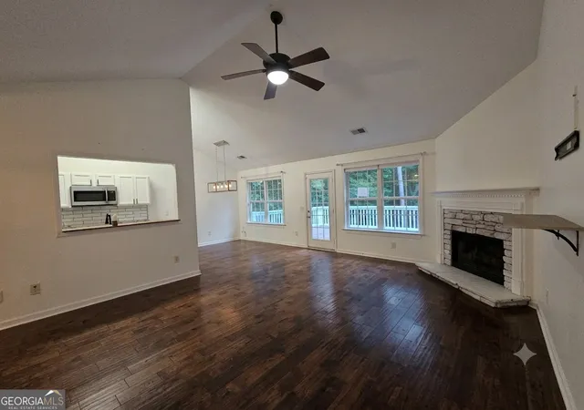 Photo 2 of Single family home for sale at 89 Oak Ridge Dr, Dawsonville, GA 30534 | MLS# 10871670 | Listing updated on 2026-10-26