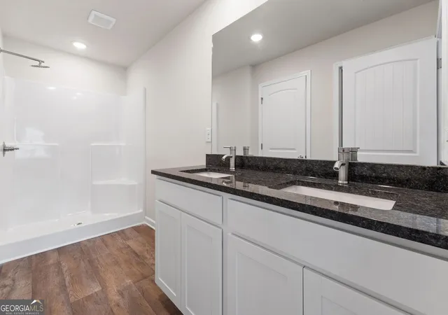 Photo 3 of Sale Pending at 8312 Columbia Ct, Palmetto, GA 30268 | MLS# 10853011 | Listing updated on 2026-09-25