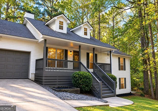 Photo 1 of Single family home for sale at 711 Country Lake Ct, Mcdonough, GA 30252 | MLS# 10880764 | Listing updated on 2026-10-29
