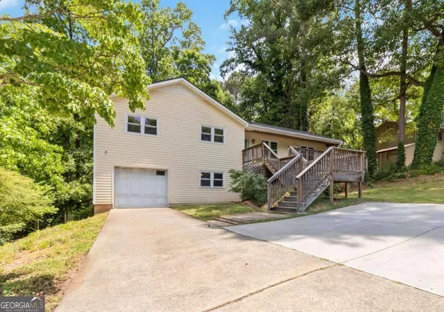 Photo 3 of Single family home for sale at 606 Echo Ln, Woodstock, GA 30189 | MLS# 10839743 | Listing updated on 2026-09-17