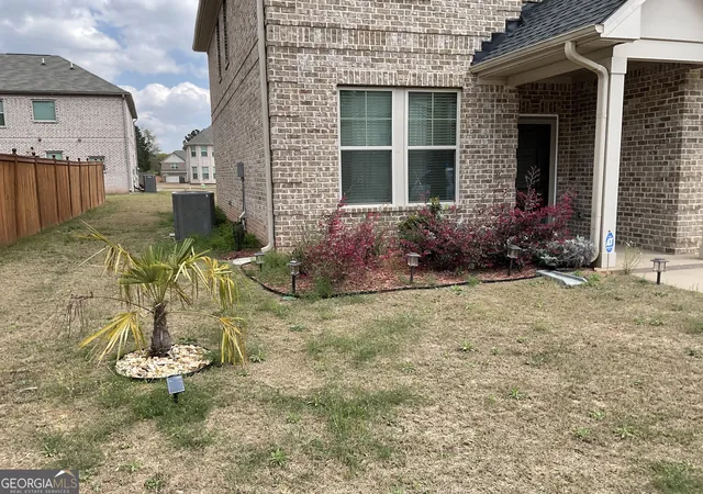 Photo 3 of Single family home for sale at 137 Cabin Way, Hampton, GA 30228 | MLS# 10840378 | Listing updated on 2026-09-18