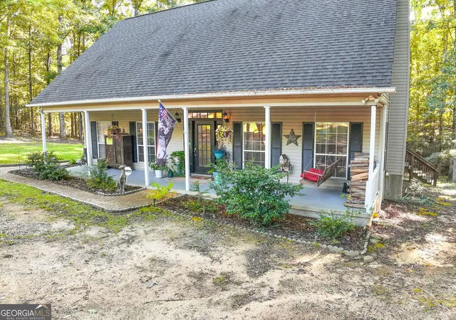 Photo 3 of Single family home for sale at 1193 County Rd 500, Valley, AL 36854 | MLS# 10847211 | Listing updated on 2026-09-16