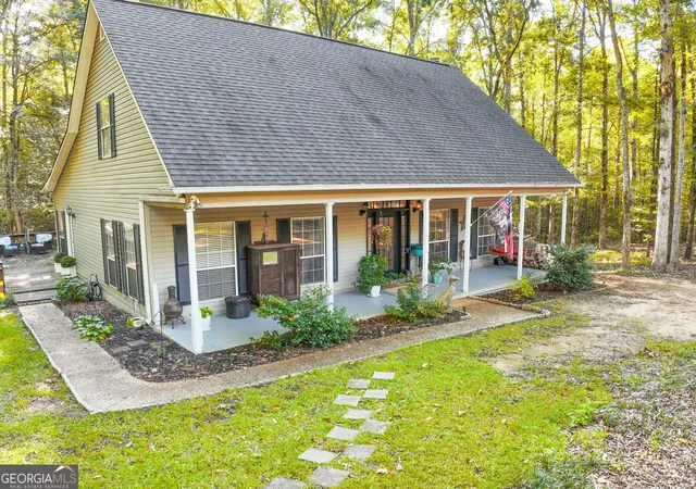 Photo 3 of Single family home for sale at 1193 County Rd 500, Valley, AL 36854 | MLS# 10847211 | Listing updated on 2026-09-16