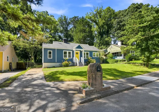 Photo 3 of Single family home for sale at 308 Maple St, Hapeville, GA 30354 | MLS# 10839559 | Listing updated on 2026-09-17
